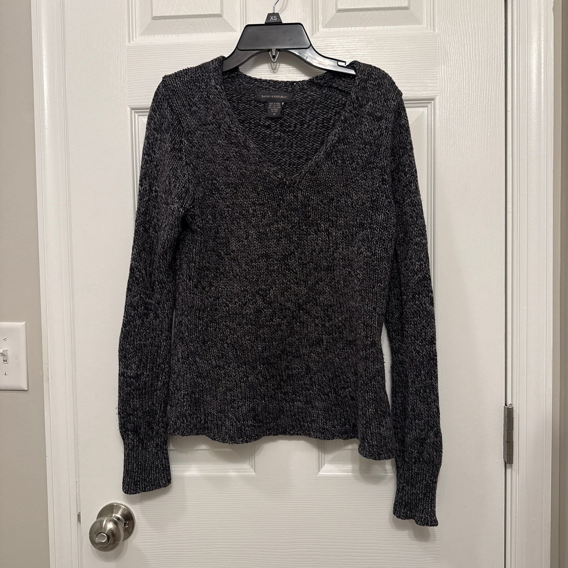 Banana Republic Silk And Wool Blend Marled V-Neck Knit Sweater